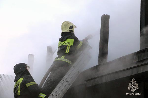 Замыкания и печки вновь стали причинами пожаров в Хакасии