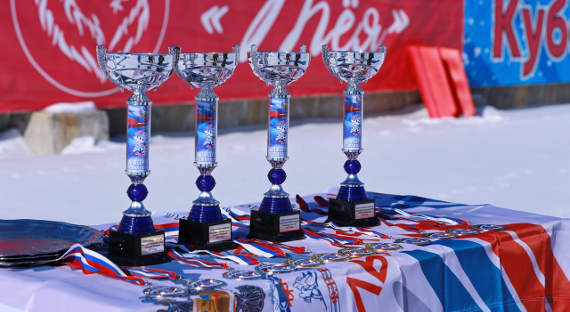 В хакасском этапе «Лыжни России» приняли участие 2500 человек (ВИДЕО)