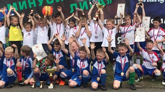 Футболисты из Хакасии стали победителями турнира в Минусинcке