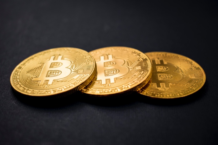 Как выполнить обмен Bitcoin на наличные рубли выгодно и безопасно