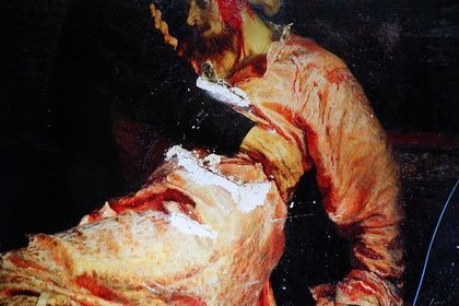 Третьяковская галерея показала поврежденную вандалом картину Репина