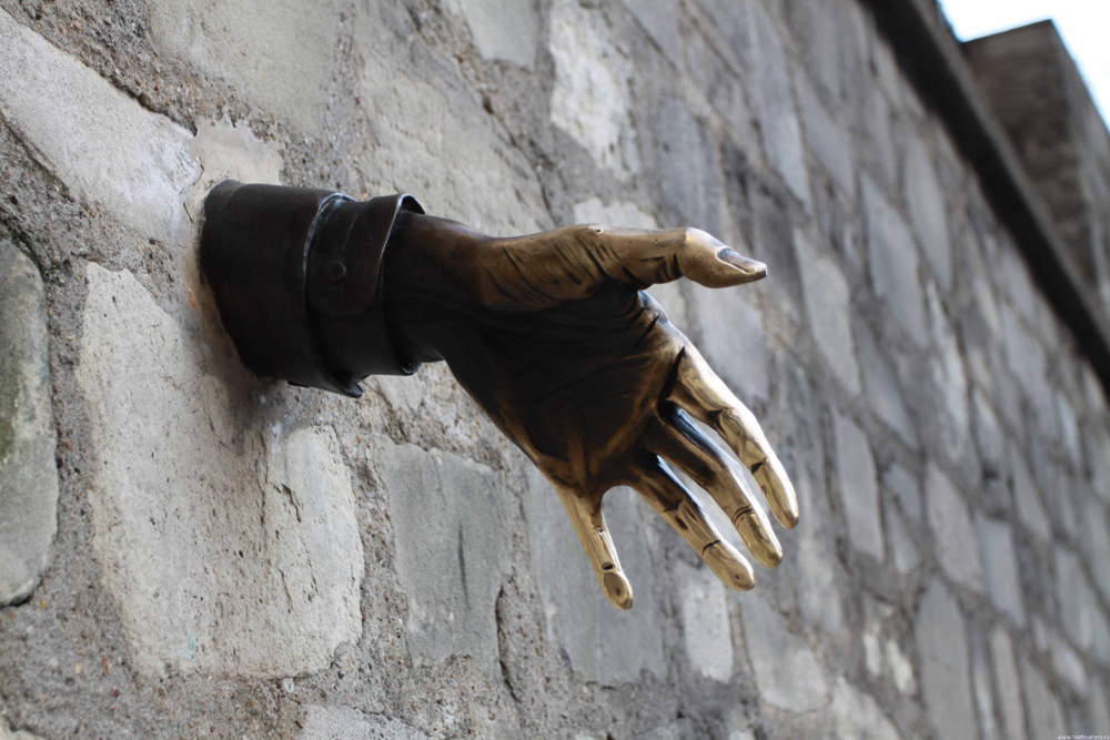 В Хакасии пойман вор, проникавший в помещения сквозь стены и потолки