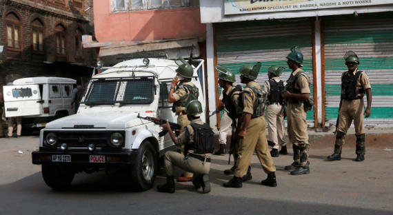 В Индии группа боевиков атаковала полицию