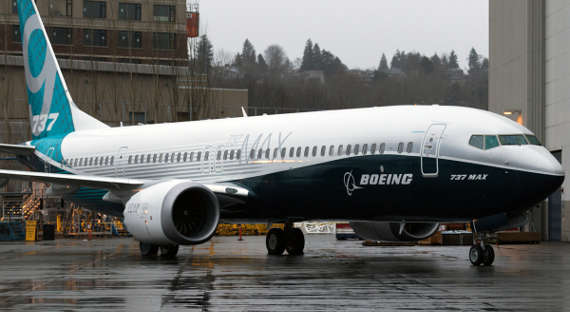 Boeing приостанавливает испытания нового лайнера