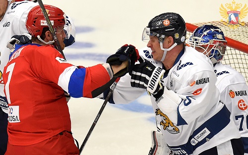 Российские хоккеисты проиграли финнам в матче Евротура
