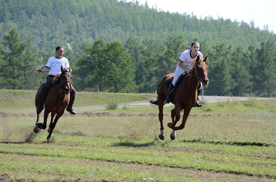 Сорский ГОК поддержал конный спорт