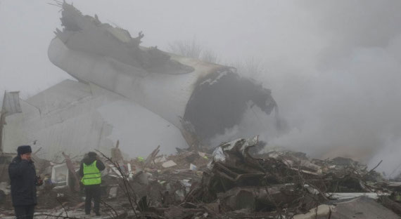 Число жертв авиакатастрофы в Бишкеке превысило 30 человек
