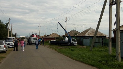 В Хакасии водителя спецтехники убило током в 10 тысяч вольт