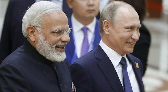 Путин и Моди провели переговоры на ВЭФ