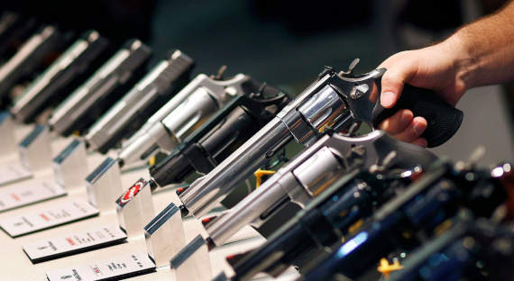 Байден: Во вспышках насилия в США виноваты производители оружия