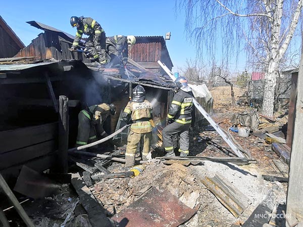 Шесть пожаров потушили за сутки огнеборцы Хакасии