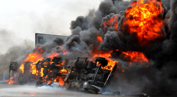 В Танзании 95 человек погибли в аварии с бензовозом