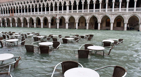 Венеция тонет: в городе отмечается рекордный паводок