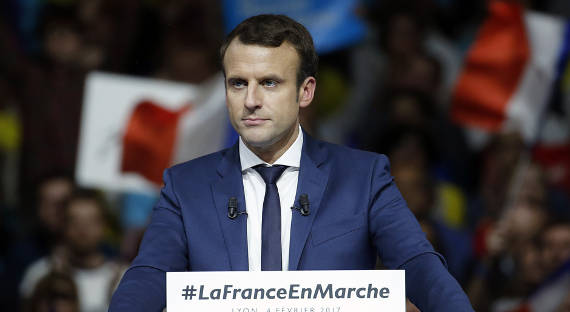 Выборы во Франции: Макрон лидирует