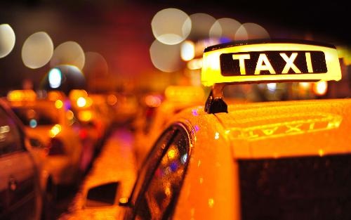 В Саяногорске выявлены таксисты-нелегалы