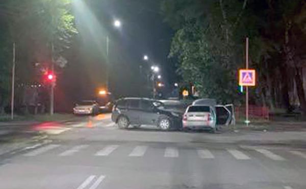 В результате ДТП в Черногорске пострадали женщина и ребёнок