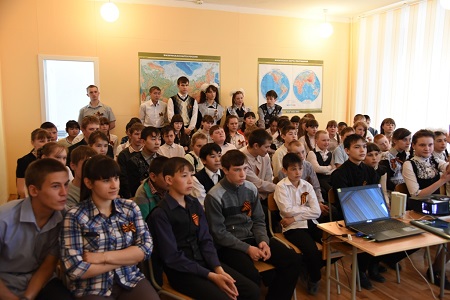 Школьникам Хакасии рассказали о героях республики