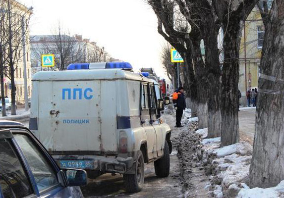 В Красноярске из школы были эвакуированы более 500 человек