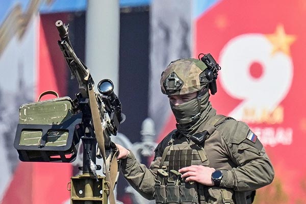 Россия объявила о прекращении огня в честь празднования Дня Победы