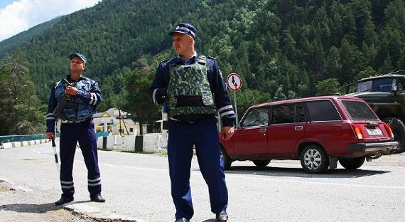 В Дагестане убиты двое неизвестных, открывших огонь по полицейским