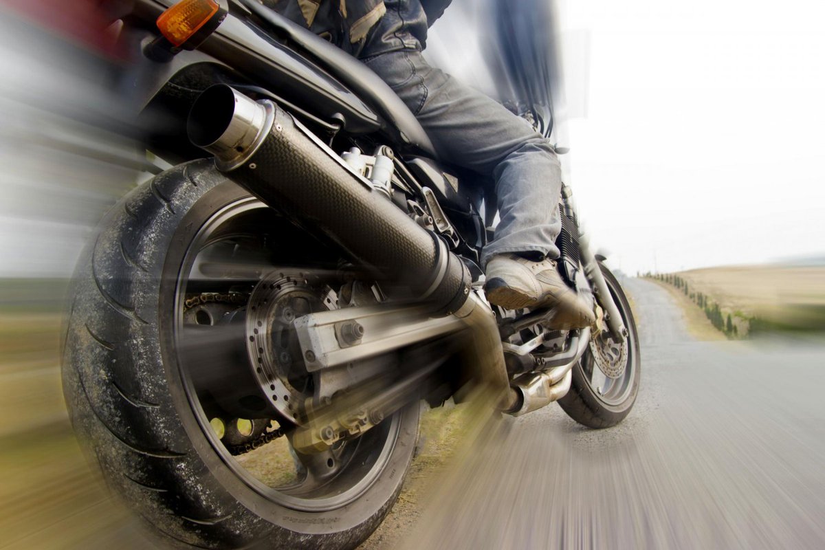 В Хакасии пьяный мотоциклист без шлема лишился свободы