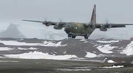 Чилийский самолет потерпел крушение по пути в Антарктиду
