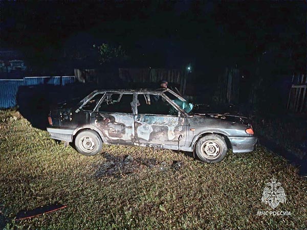 В Ширинском районе злоумышленники подожгли автомобиль