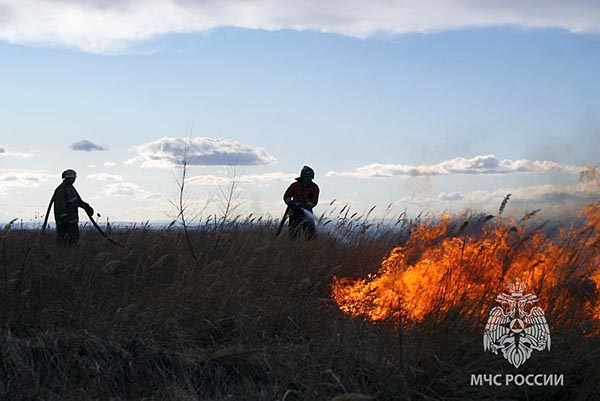 В Хакасии не прекращаются степные пожары