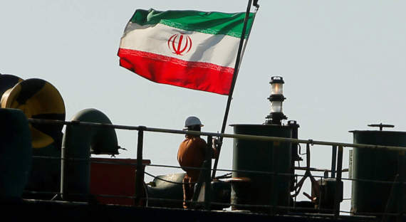Иранские корабли отбили у США танкер с нефтью