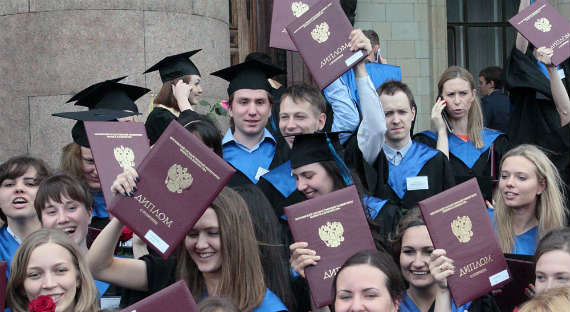 Хакасия, не посрами: более трети выпускников вузов в РФ не собирается работать по специальности