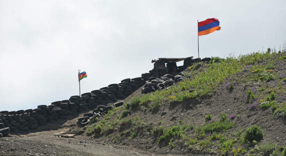 Пашинян предложил разместить российские войска на границе с Азербайджаном