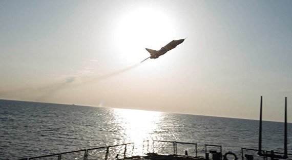 Самолеты ВКС РФ «пасут» эсминец с «Томагавками» у берегов Сирии