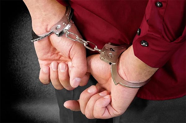 Полиция задержала афериста, продававшего несуществующий автомобиль