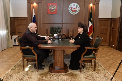 В Хакасию с рабочим визитом прибыла сенатор Валентина Петренко