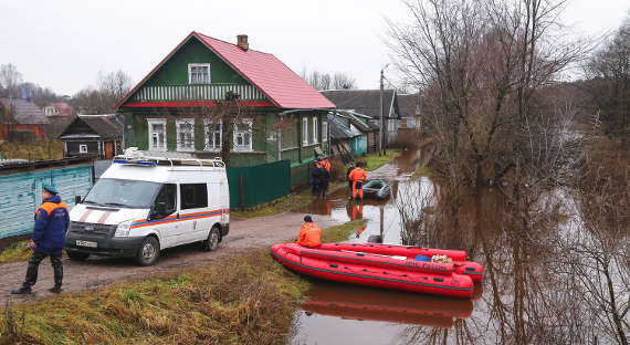 В Новгородской области прошли ливни: подтоплены 12 домов