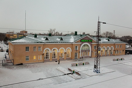 Суд в Красноярске запретил охранять железнодорожный вокзал Абакана частникам