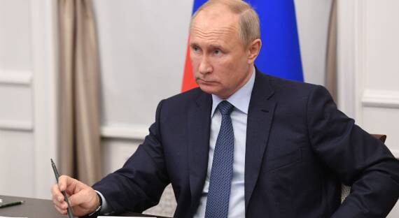 Путин призвал развивать строительство в новых регионах