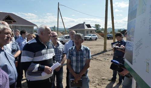 Виктор Зимин с рабочим визитом побывал в Усть-Абаканском районе