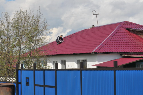В Хакасии сельчанам помогут с ремонтом крыш