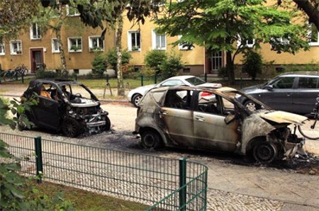 Житель Воронежа сжег четыре машины после скандала с женой