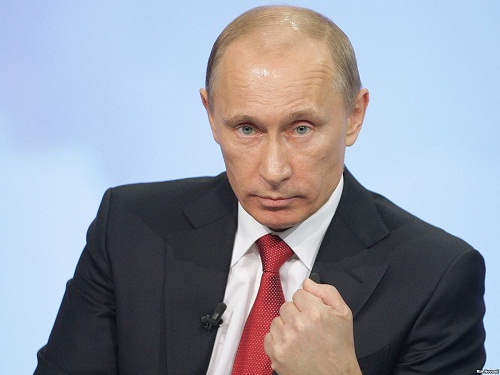 Путин: "Важнейшая задача государства - укрепление и развитие армии"
