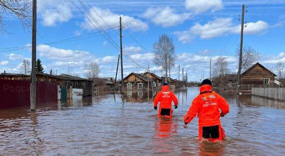 Села в Иркутской области затопило из-за быстрого таяния снега