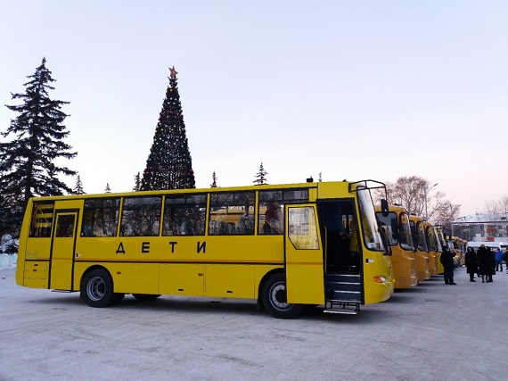 В школах Хакасии появились новые автобусы