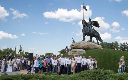 В Киеве открыли памятник «украинскому богатырю» Илье Муромцу