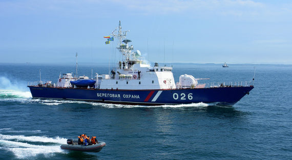 Российские пограничники задержали пять японских рыболовных шхун