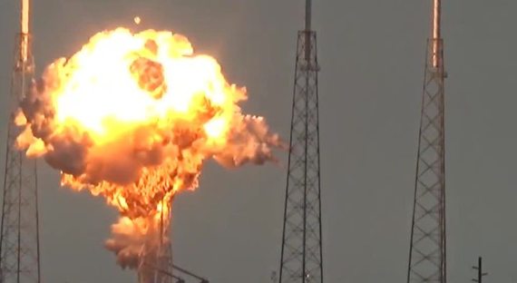 Falcon 9 взорвался на старте (ВИДЕО)