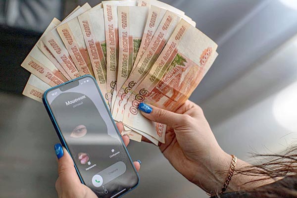 Доверчивость обошлась жительнице Абакана почти в 2,5 млн рублей