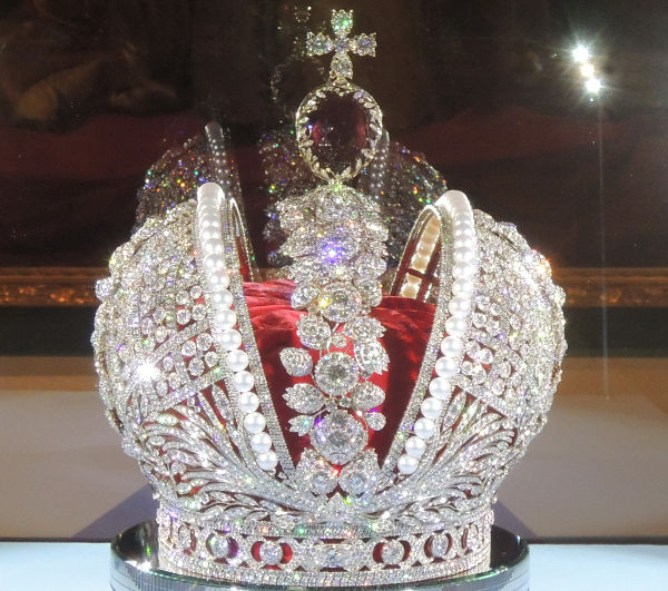 На продажу выставлена копия Большой императорской короны