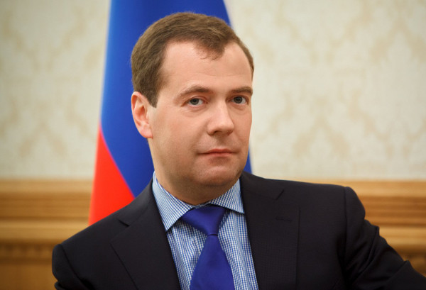 Медведев назвал придурком украинского чиновника
