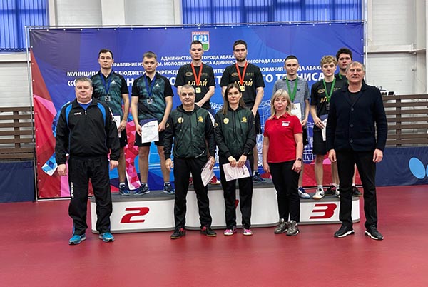 Сборная Хакасии завоевала серебро на первенстве СФО по настольному теннису